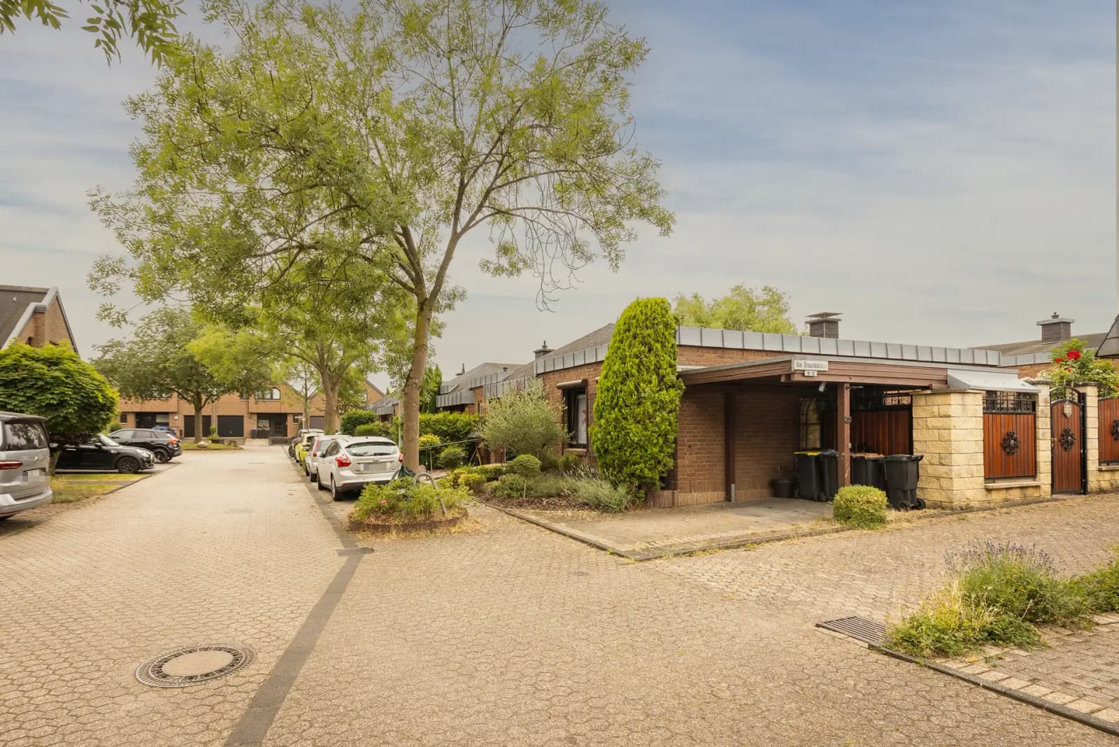 Seniorengerechtes Wohnen in einem Bungalow in Esch in Köln