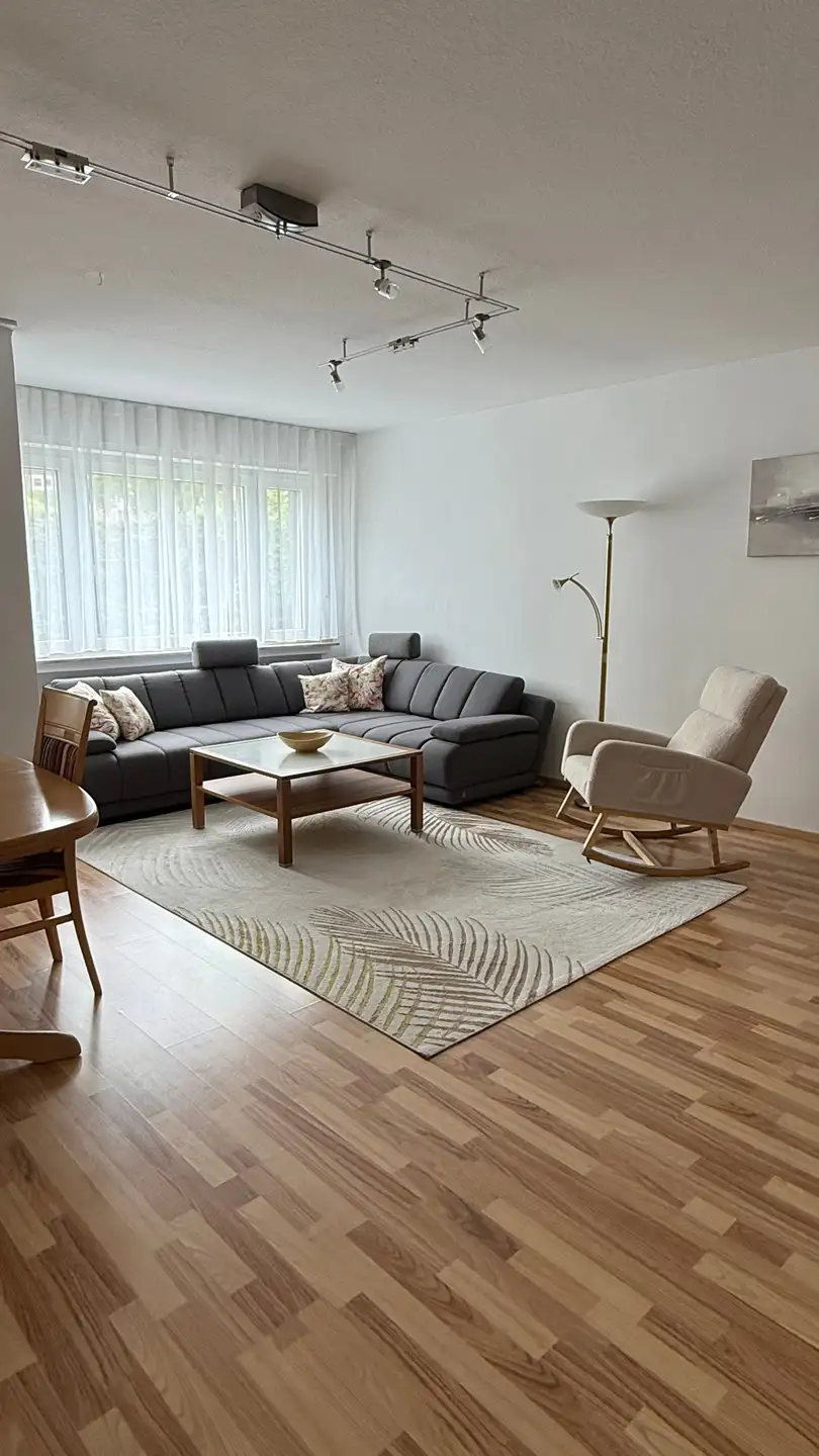 Komplett möbliert - bezugsfertig - 3 Zimmer - Balkon in Dortmund