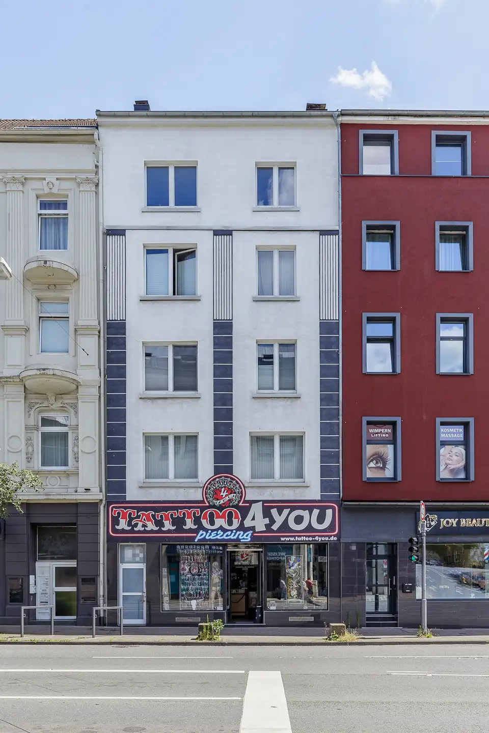 Modernisiertes Mehrfamilienhaus in Wuppertal mit Ausbaureserve in Wuppertal