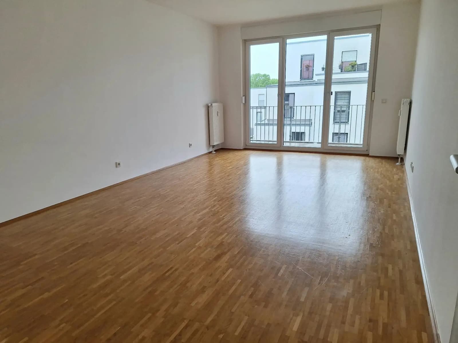 Bonner Str. in Marienburg: Zweizimmer-Komfortwohnung mit Südwestbalkon in Köln