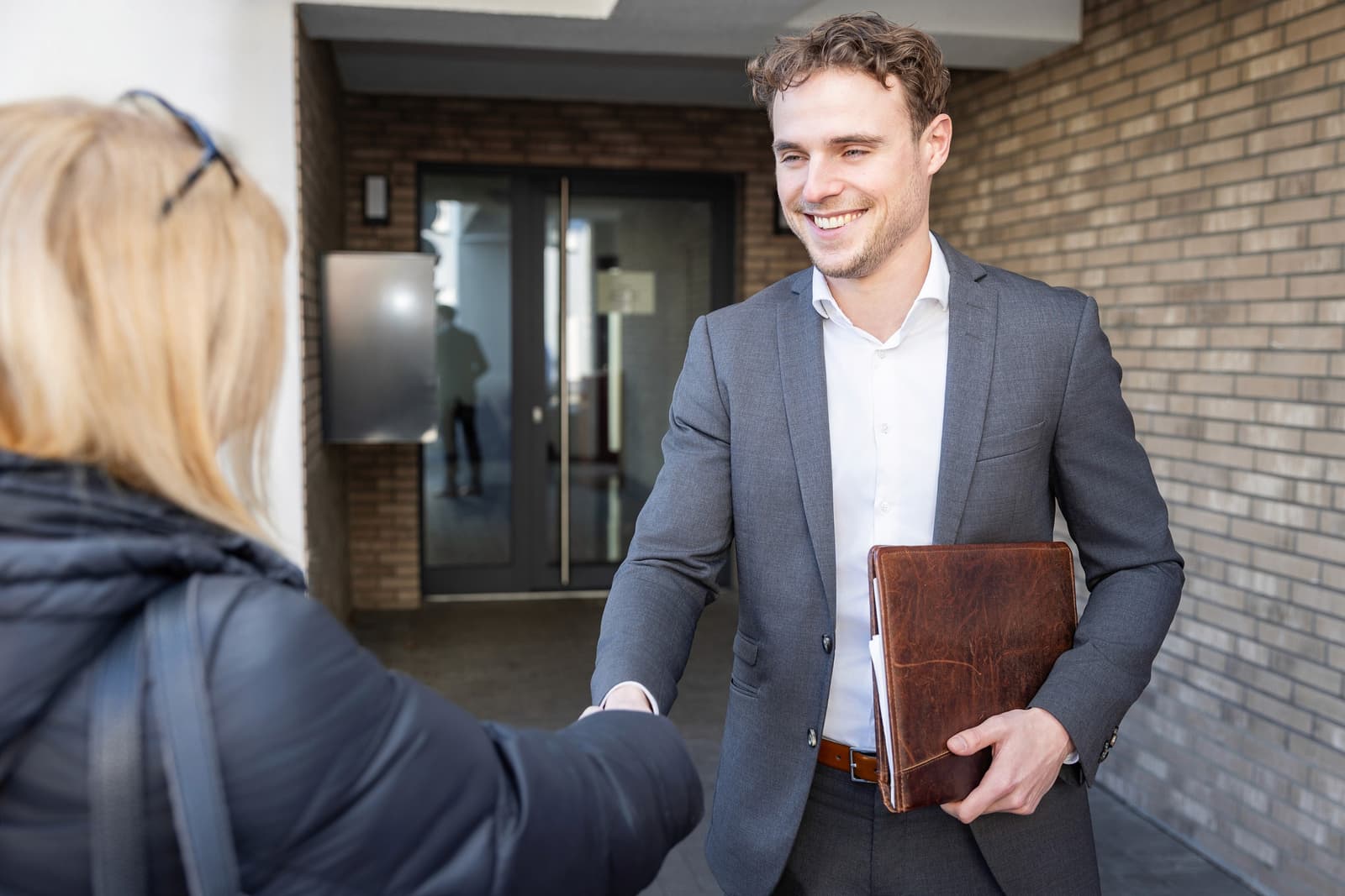 Termin vor Ort mit Immobilienmakler:in
